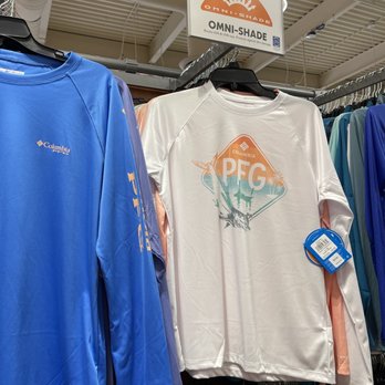 Columbia Factory Store - Outdoor Gear Near Me - Commerce, California