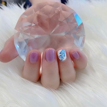 Pearl Nail & Spa - My right hand with gel polish and sticker. - Nail Salons Near Me - Rehoboth Beach, Delaware