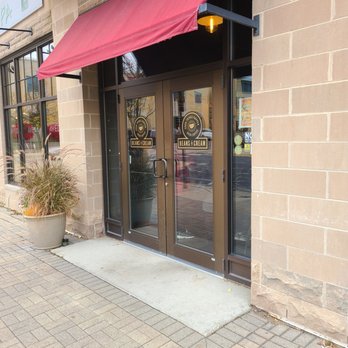Beans 'n Cream Coffee House - Outside - Coffee & Tea Near Me - Sun Prairie, Wisconsin Beans 'n Cream Coffee House - Outside - Coffee & Tea Near Me - Sun Prairie, Wisconsin