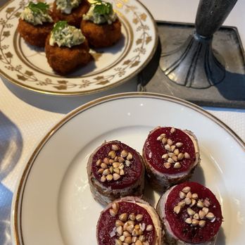 Le Coucou - Some "gifts" from the chef - French Near Me - New York, New York Le Coucou - Some "gifts" from the chef - French Near Me - New York, New York