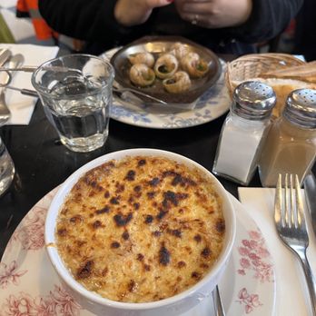 Le Montaigne - Food Near Me - Paris, 75 Le Montaigne - Food Near Me - Paris, 75