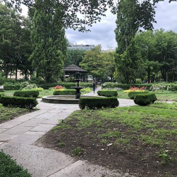 St. James' Park - St. James Park - Parks Near Me - Toronto, Ontario