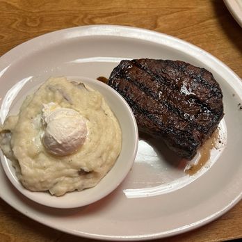Texas Roadhouse - 11 oz sirloin and mashed potatoes - Steakhouses Near Me - North Plainfield, New Jersey Texas Roadhouse - 11 oz sirloin and mashed potatoes - Steakhouses Near Me - North Plainfield, New Jersey