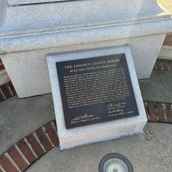 Abraham Lincoln Statue - Landmarks & Historical Buildings Near Me - Springfield, Kentucky Abraham Lincoln Statue - Landmarks & Historical Buildings Near Me - Springfield, Kentucky