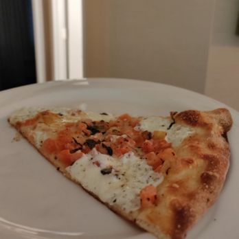 Lui Lui - Margherita Pizza - Italian Near Me - Nashua, New Hampshire Lui Lui - Margherita Pizza - Italian Near Me - Nashua, New Hampshire