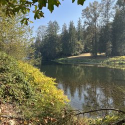 Snoqualmie Falls Golf Club Grill - Playing along the river