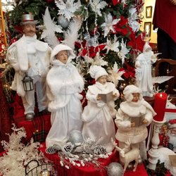 Twelve Months of Christmas - Gorgeous Carolers