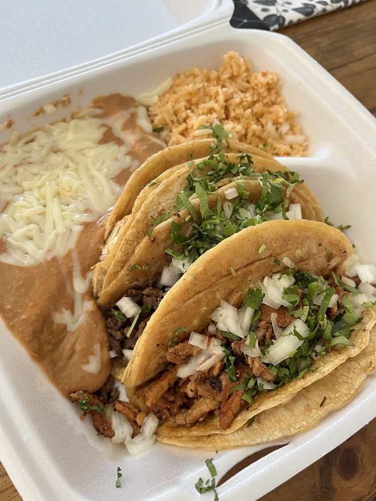 Food from Tacos El Cunado Jenison 