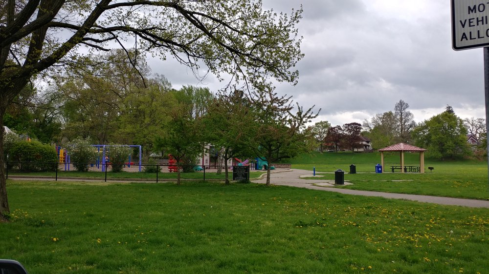 Piper Park Logo