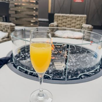 Whisper Creek Farm: The Kitchen - Mimosas at breakfast bar - Comfort Food Near Me - Orlando, Florida Whisper Creek Farm: The Kitchen - Mimosas at breakfast bar - Comfort Food Near Me - Orlando, Florida