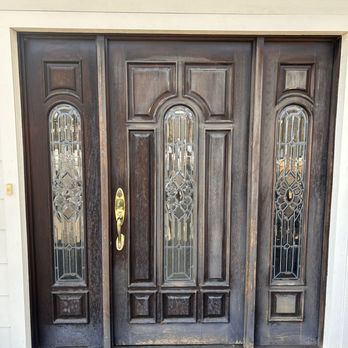 Diego’s Painting - Fixing a front door - Painters Near Me Diego’s Painting - Fixing a front door - Painters Near Me