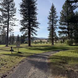 Diamond Mountain Golf Course - Cart path and tee box