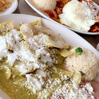 Cafe De Olla - American Near Me - Burbank, California