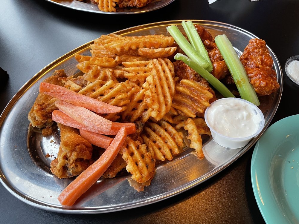 Social spots from Hangar Pub & Grill