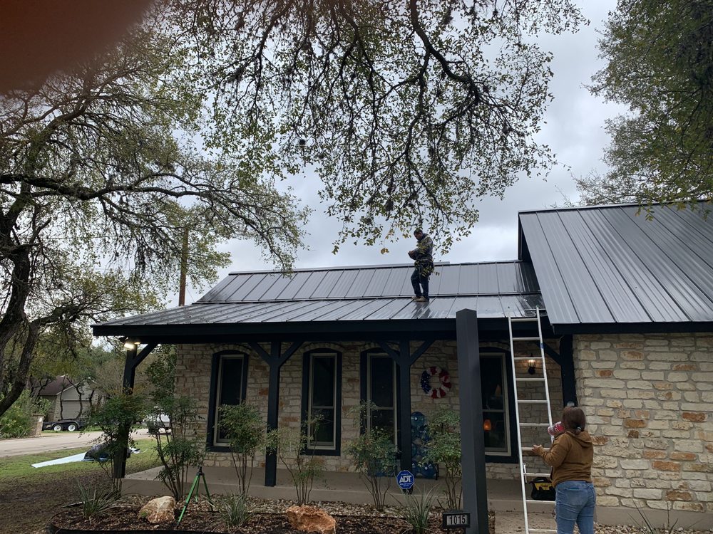 Slide of Roofing Contractor Solutions