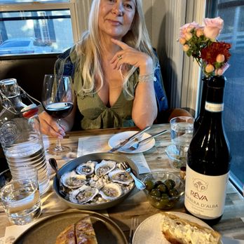 Osteria Il Muro - Focaccio, cultured butter, and delicious oysters ... enjoy - Italian Near Me - Denton, Texas Osteria Il Muro - Focaccio, cultured butter, and delicious oysters ... enjoy - Italian Near Me - Denton, Texas