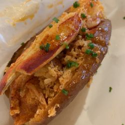 Colo Market & Oyster Bar-Dublin - Lobster roll with butter.