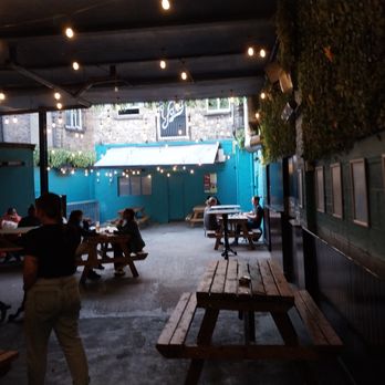Boston Arms - Beer Garden - Pubs Near Me - London, XGL Boston Arms - Beer Garden - Pubs Near Me - London, XGL