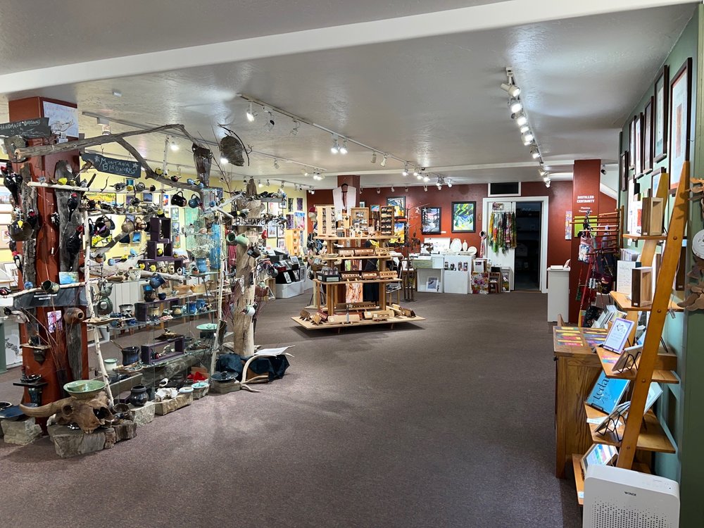 THE ARTISTS SHOP Updated September 2024 19 Photos 127 N Higgins