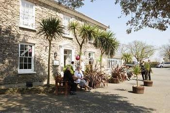 Grove Hotel by null