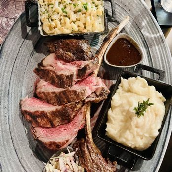 Incline on 9th - Tomahawk Steak - Cocktail Bars Near Me - Kansas City, Missouri
