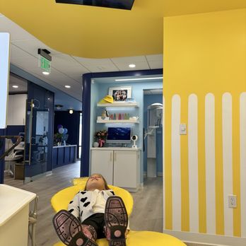 Tiny Tooth Co. - Pediatric Dentists Near Me - Costa Mesa, California
