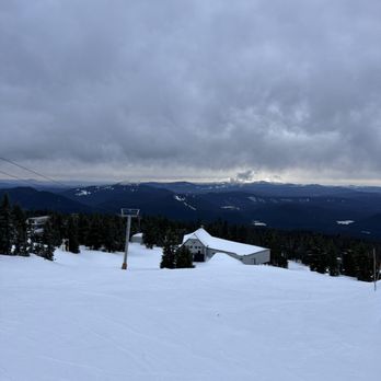 Timberline Lodge - Ski Resorts Near Me - Government Camp, Oregon Timberline Lodge - Ski Resorts Near Me - Government Camp, Oregon
