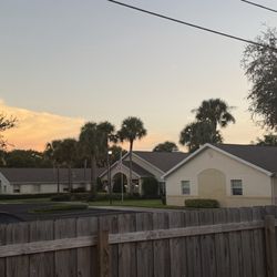 Arden Courts of Seminole - How Arden Courts looks like outside.