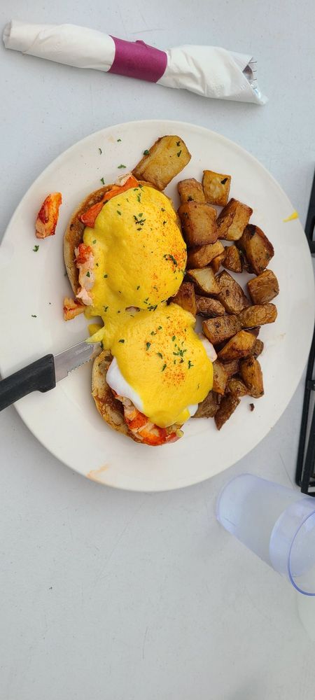 Golden Rooster Restaurant