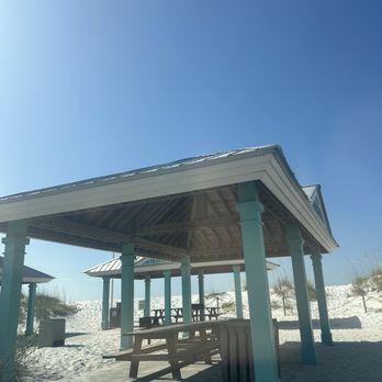 Park West - Picnic tables - Beaches Near Me - Park West, Florida Park West - Picnic tables - Beaches Near Me - Park West, Florida