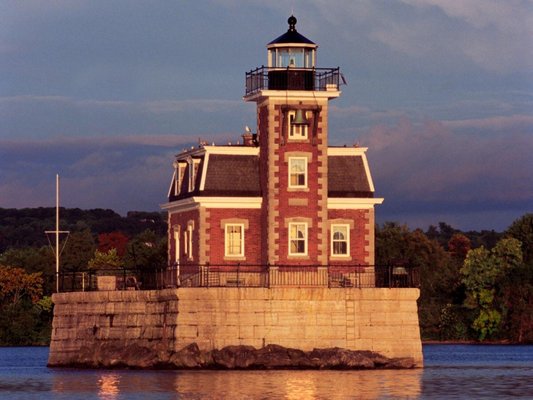 Hudson Athens Lighthouse by null