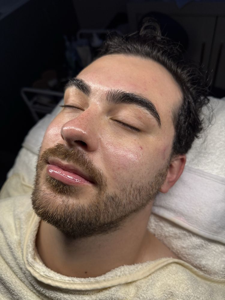 Maven Beauty Lab Logo