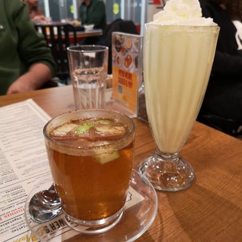 Cafe Landwer - Yonge & Bloor - Apple Cider (left), Vanilla Milkshake (right) - Breakfast & Brunch Near Me - Toronto, Ontario