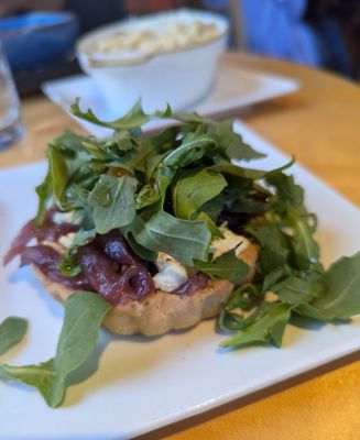 Trillium Cafe & Inn by null