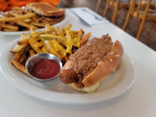 Gracie's Luncheonette by null