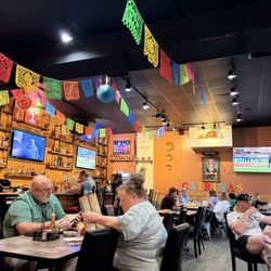 Catrina's Mexican Grill - Met regulars who love this place!