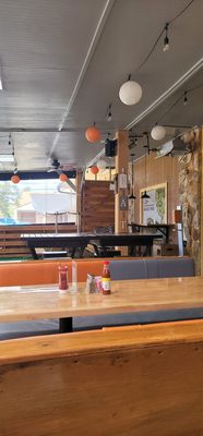 Huskey’s Kitchen by null