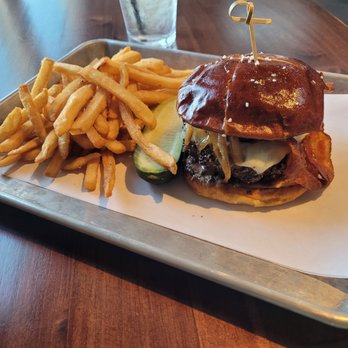The Hollow - The brit with fries - American Near Me - Manchester, Connecticut The Hollow - The brit with fries - American Near Me - Manchester, Connecticut