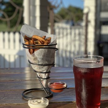 The Sprig & Fern Tavern - Gastropubs Near Me - Nelson, NSN