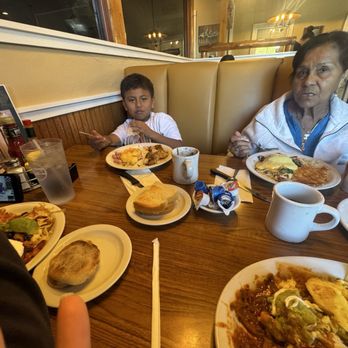 Mountain Oaks Cafe - Breakfast  chilaquiles, - American Near Me - Oakhurst, California