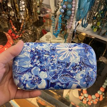 Genesis Benefit Thrift Store - Lilly Pulitzer clutch - Used, Vintage & Consignment Near Me - Dallas, Texas Genesis Benefit Thrift Store - Lilly Pulitzer clutch - Used, Vintage & Consignment Near Me - Dallas, Texas
