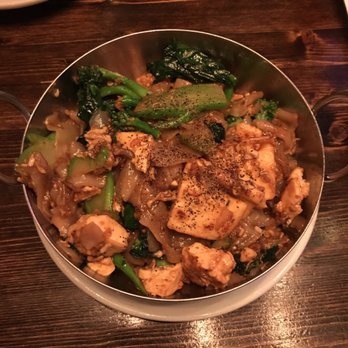Sukhumvit 51 - Pad see ew with tofu. - Thai Near Me - New York, New York