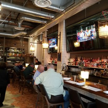 District - Inside bar area - Cocktail Bars Near Me - Los Angeles, California District - Inside bar area - Cocktail Bars Near Me - Los Angeles, California