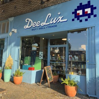 DeeLux - Exterior - Used, Vintage & Consignment Near Me - Los Angeles, California