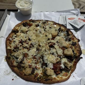 Doh'p - Pesto chicken pizza - Pizza Near Me - Milwaukee, Wisconsin