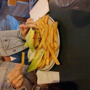 Redwood Cafe - American Near Me - Cotati, California