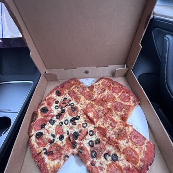 Brads Underground Pizzeria - Pizza Near Me - Orlando, Florida Brads Underground Pizzeria - Pizza Near Me - Orlando, Florida