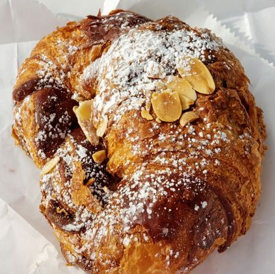 Cocoluxe Fine Pastries by null