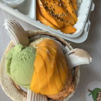 Coco Bomb - Cafes Near Me - San Diego, California