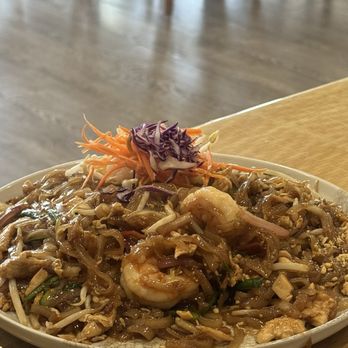 Hollywood Noodle House - Pad Thai Hollywood - Thai Near Me - Arcadia, California